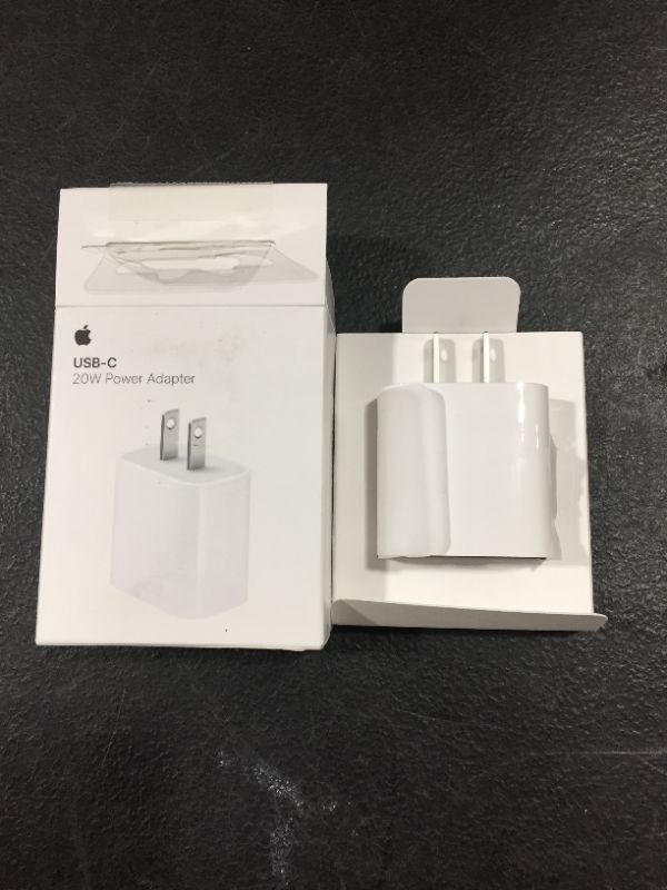 Photo 2 of Apple 20W USB-C Power Adapter
