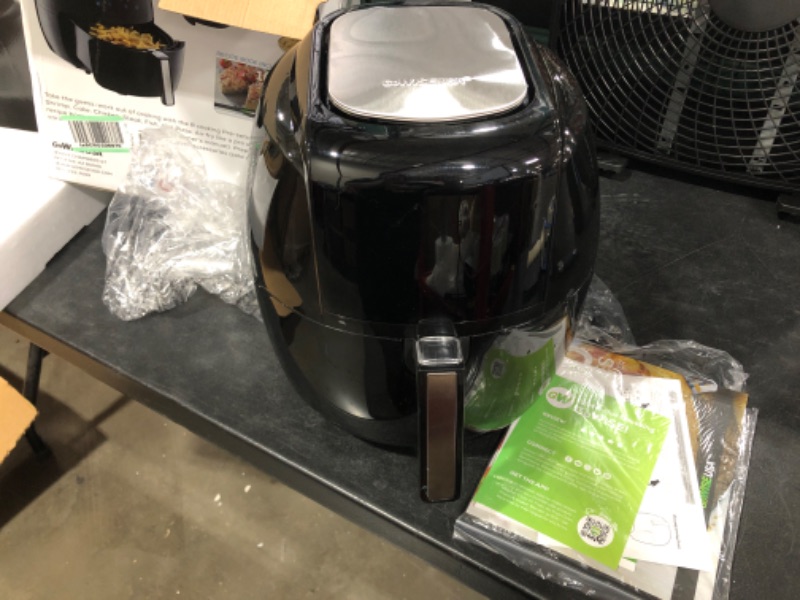 Photo 2 of GoWISE USA 1700-Watt 5.8-QT 8-in-1 Digital Air Fryer with Recipe Book, Black
