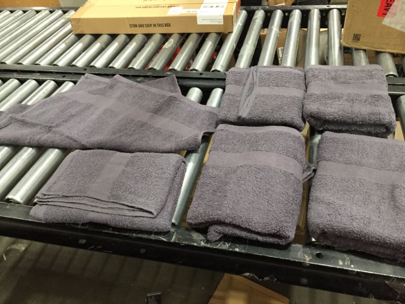 Photo 1 of 6 pack, grey towels 