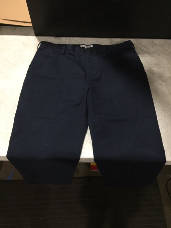 Photo 1 of Amazon Essentials Men's Classic-Fit Wrinkle-Resistant Flat-Front Chino Pant (Size: 42W x 28L)
