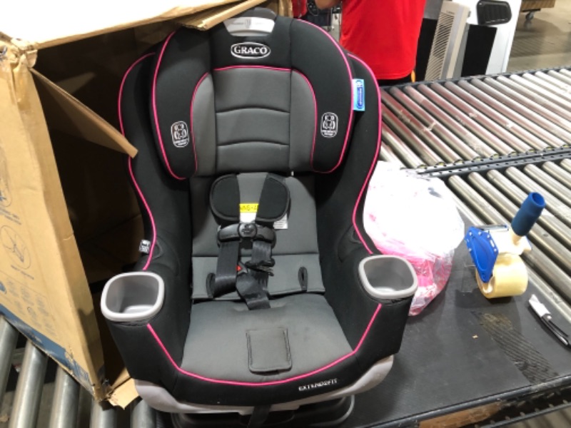 Photo 2 of Graco - Extend2Fit Convertible Car Seat, Kenzie