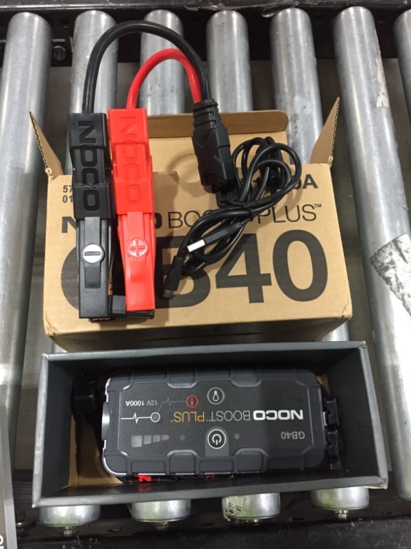 Photo 2 of GB40 1000 Amp 12-Volt UltraSafe Lithium Jump Starter For Up To 6-Liter Gasoline And 3-Liter Diesel Engines