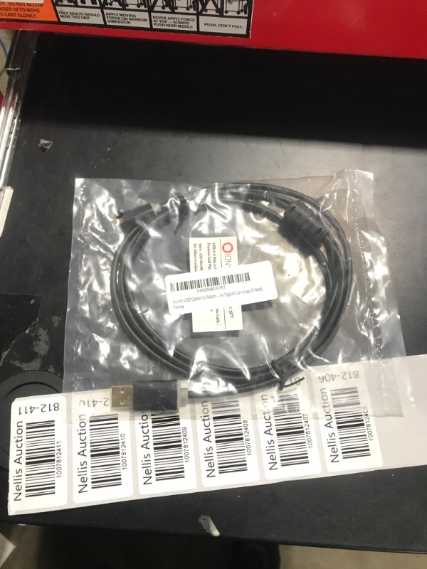 Photo 2 of Axiom USB Cable for Nikon CoolPix D, L, P Series Digital Cameras (5 Feet)