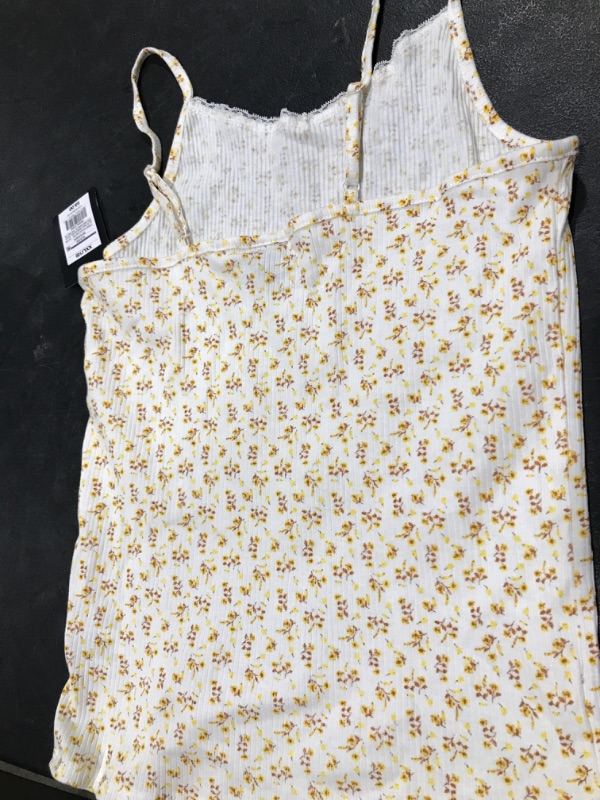 Photo 2 of Art & Class blouse 
Size: XXL 18
Color: Floral/Yellow