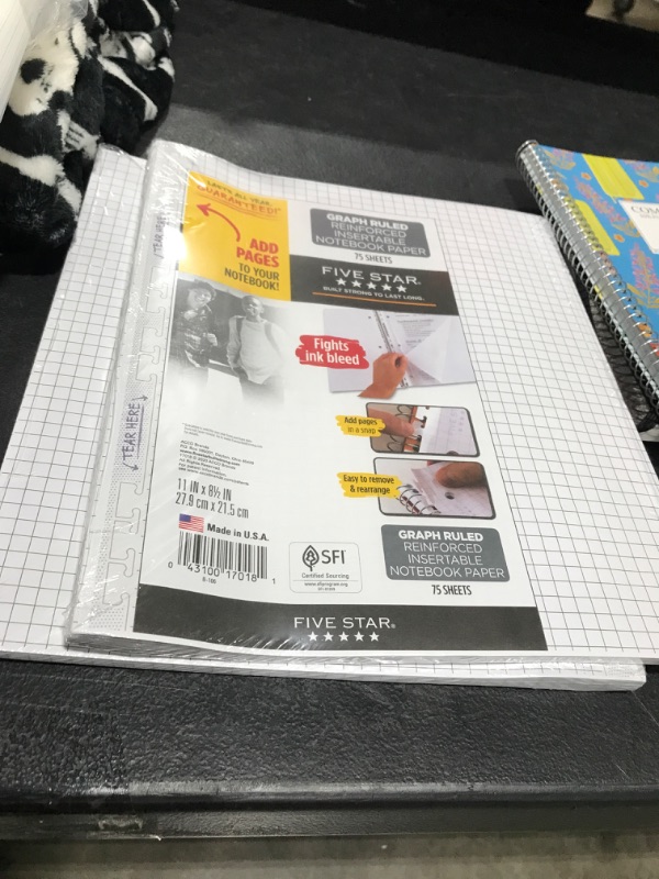 Photo 2 of Five Star Reinforced Insertable Notebook Paper Graph Ruled 8 1/2 X 11 75 Sheets/Pack
