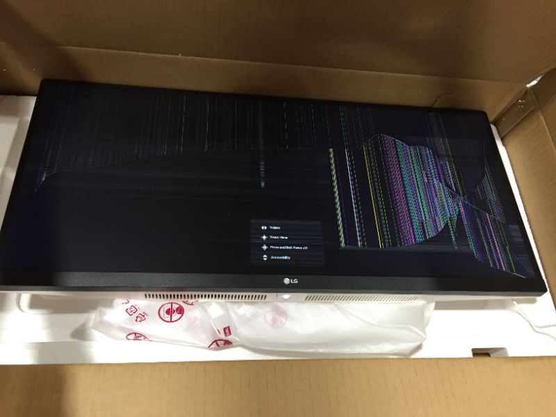 Photo 4 of DAMAGED SCREEN! LG 29WN600-W 29" 21:9 UltraWide WFHD IPS HDR10 Monitor with FreeSync, Silver
