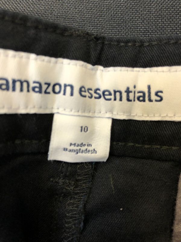 Photo 4 of Amazon Essentials Women's 5 Inch Inseam Chino Short (Available in Straight and Curvy Fits)
SIZE 10