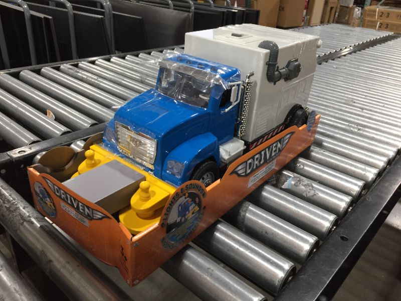 Photo 2 of DRIVEN – Large Toy Truck with Movable Parts – Street Sweeper

