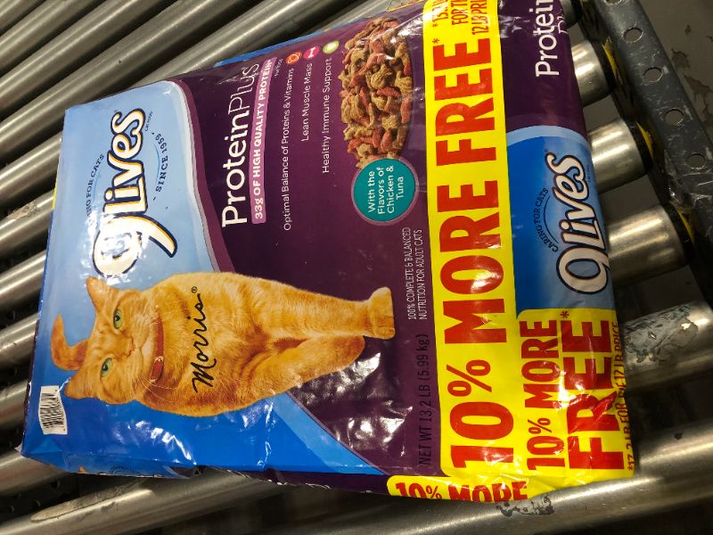 Photo 2 of 9Lives Protein Plus Dry Cat Food Bonus Bag, 13.2Lb, BEST BY 22 APR 2022