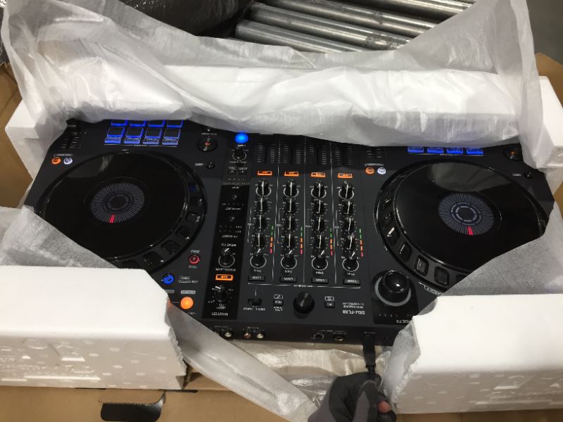 Photo 2 of Pioneer DJ DDJ-FLX6 4-deck Rekordbox and Serato DJ Controller
