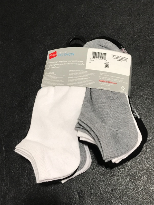 Photo 3 of Hanes Women's Lightweight No Show Socks - 12 Pair
Shoe Size: 5-9