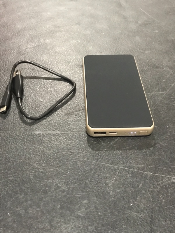 Photo 2 of heyday 10000mAh Powerbank - Black and Gold