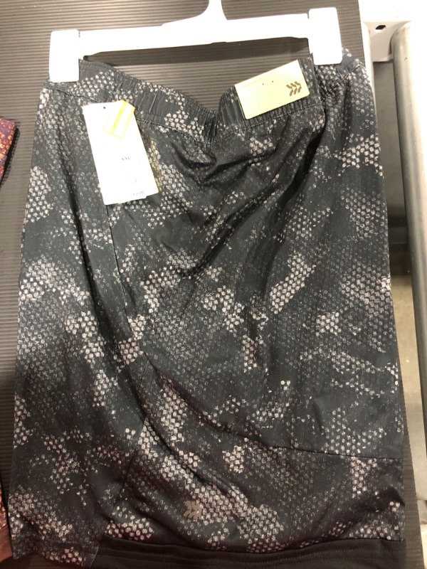 Photo 1 of [Size XXL] Men's Camo Print Training Shorts - All in Motion Black Camo
