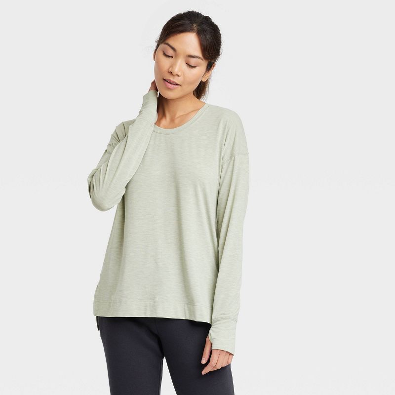 Photo 1 of [Size XXL] Women's All In Motion Active Long Sleeve Top