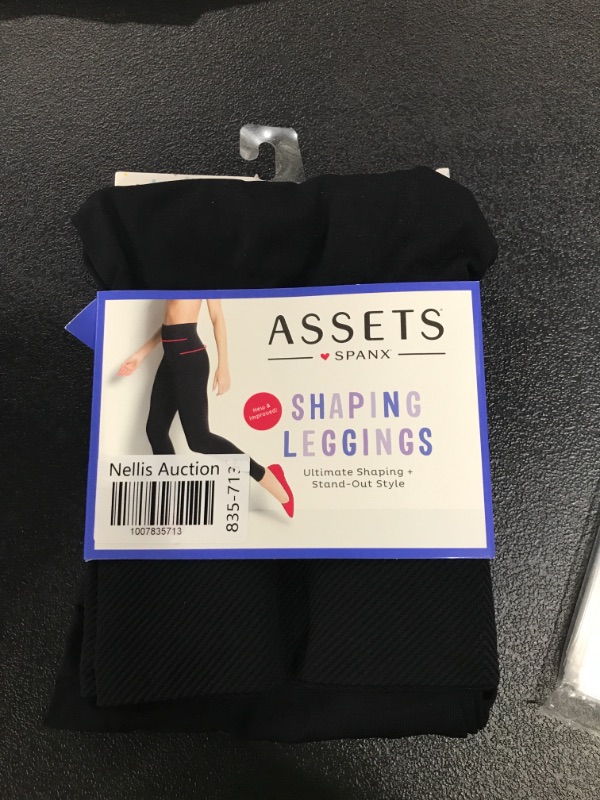 Photo 2 of ASSETS by SPANX Woen's Sealess Leggings - size M