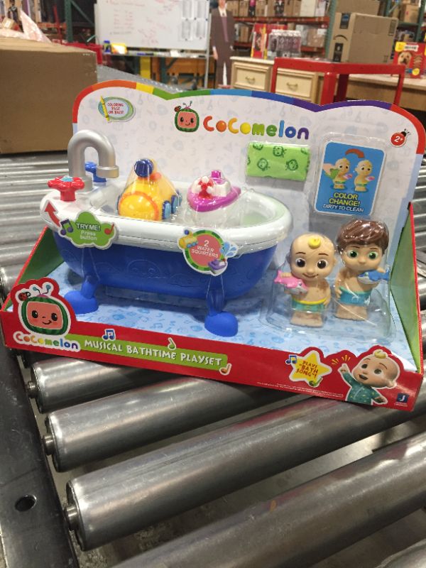 Photo 2 of CoComelon Bathtub Playset

