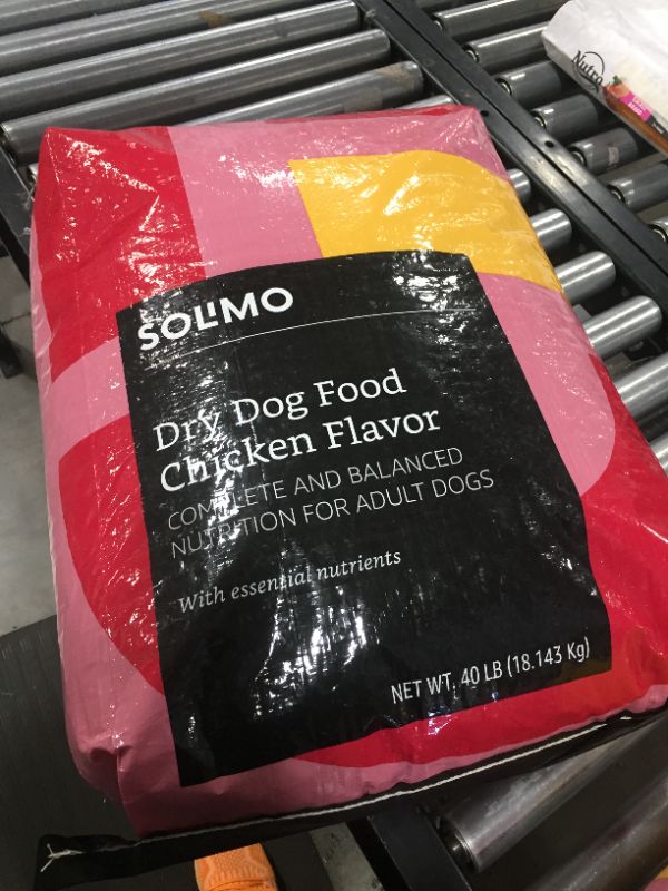 Photo 2 of Amazon Brand - Solimo Basic Dry Dog Food, Chicken Flavor, 40 lb bag
**EXPIRED 09/2021**