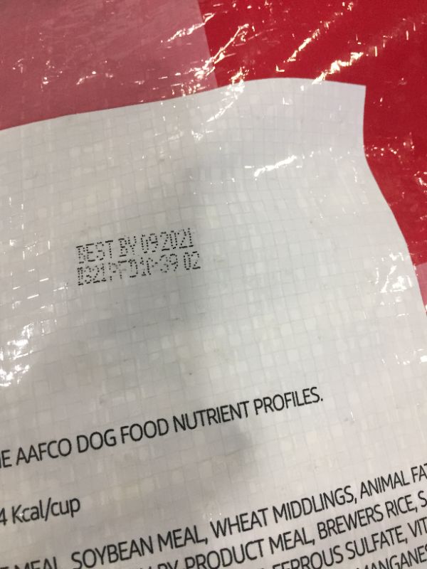 Photo 3 of Amazon Brand - Solimo Basic Dry Dog Food, Chicken Flavor, 40 lb bag
**EXPIRED 09/2021**