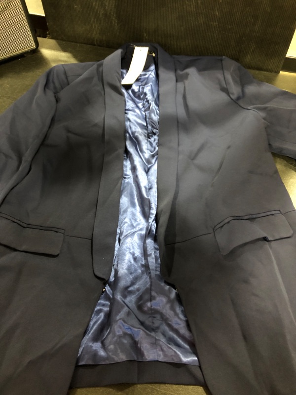 Photo 6 of MIX BAG WOMENS DRESS CLOTHES...2 BLOUSE 1 SKIRT 1 BLAZER AND 1 T SHIRT 