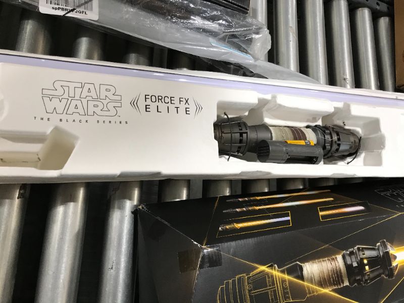 Photo 3 of Hasbro Collectibles - Star Wars Force Fx Elite Lightsaber 3
