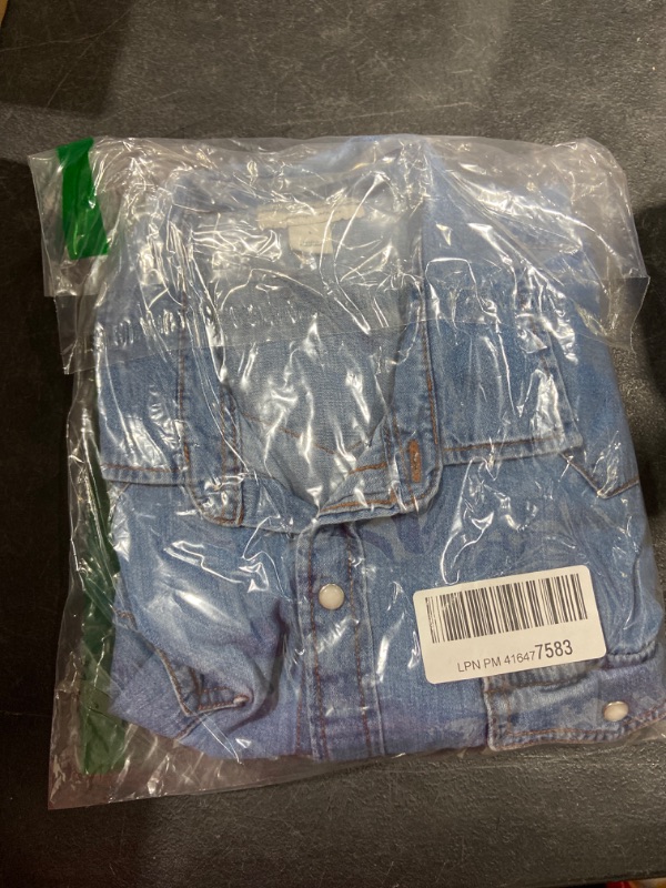 Photo 2 of Amazon Essentials Men's Regular-fit Long-Sleeve Denim Shirt
L