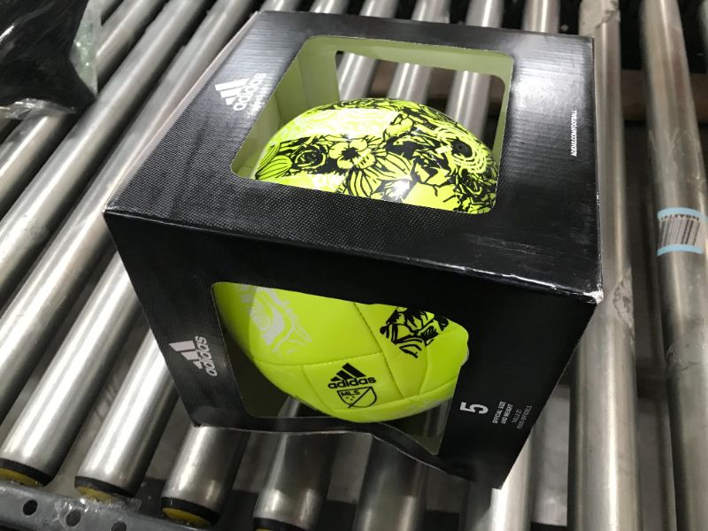 Photo 2 of adidas Unisex-Adult MLS Training Ball