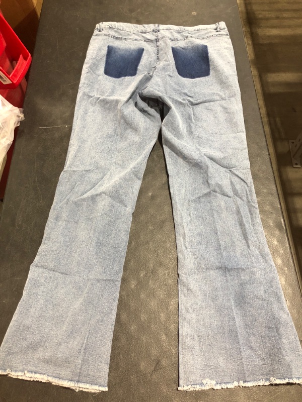 Photo 5 of HUE Women's High Rise Denim Flare Legging
SIZE XL.