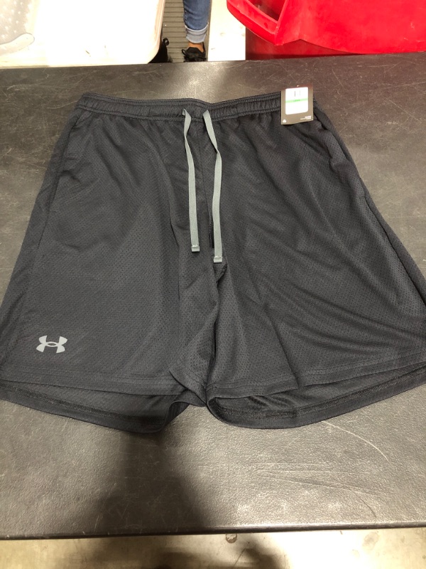 Photo 3 of Under Armour Men's Tech Mesh Shorts
SIZE LARGE.