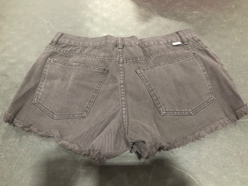 Photo 5 of Billabong Women's Cruisin Along Denim Short
SIZE 31.