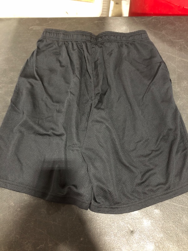 Photo 5 of Under Armour Men's Tech Mesh Shorts
SIZE MEDIUM.