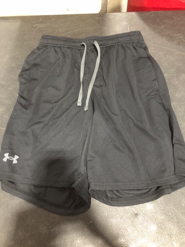 Photo 3 of Under Armour Men's Tech Mesh Shorts
SIZE MEDIUM.