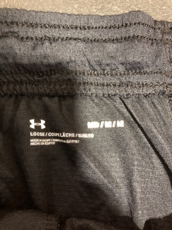 Photo 4 of Under Armour Men's Tech Mesh Shorts
SIZE MEDIUM.