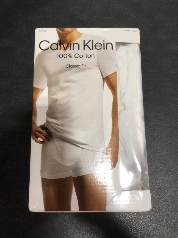 Photo 3 of Calvin Klein Men's 100% Cotton T-Shirt Packs
SIZE SMALL. OPEN BOX.