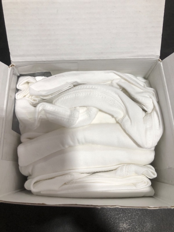 Photo 4 of Calvin Klein Men's 100% Cotton T-Shirt Packs
SIZE SMALL. OPEN BOX.