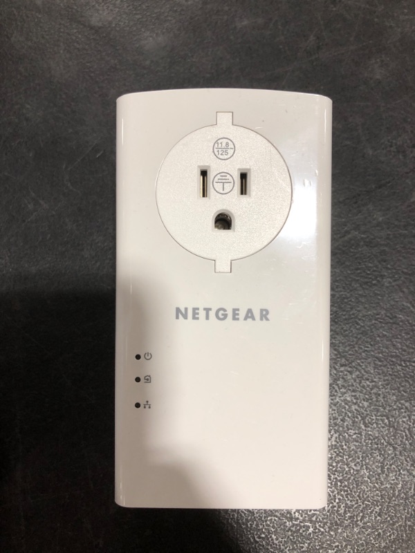 Photo 4 of NETGEAR Powerline adapter Kit, 2000 Mbps Wall-plug, 2 Gigabit Ethernet Ports with Passthrough + Extra Outlet (PLP2000-100PAS)
OPEN BOX. PRIOR USE.