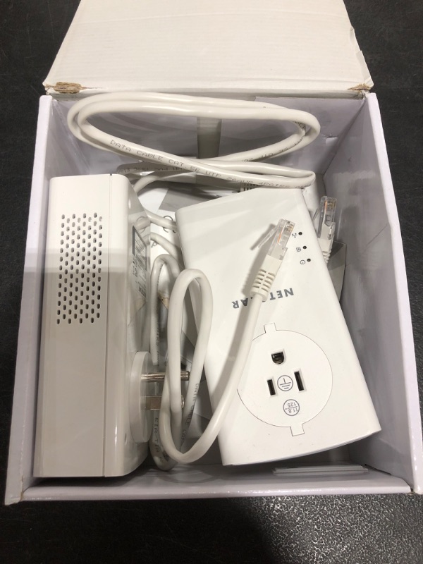 Photo 3 of NETGEAR Powerline adapter Kit, 2000 Mbps Wall-plug, 2 Gigabit Ethernet Ports with Passthrough + Extra Outlet (PLP2000-100PAS)
OPEN BOX. PRIOR USE.