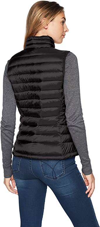 Photo 2 of Amazon Essentials Women's Lightweight Water-Resistant Packable Puffer Vest
SIZE MEDIUM.