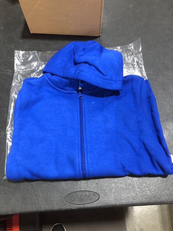 Photo 2 of Amazon Essentials Boys and Toddlers' Fleece Zip-up Hoodie Sweatshirt Medium
