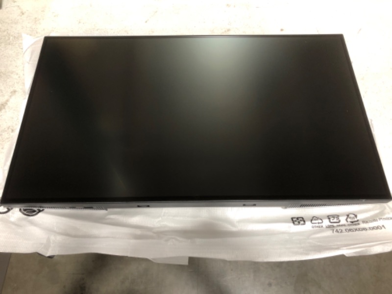 Photo 4 of DELL - DISPLAY B2B DELL ULTRASHARP 27 4K USB-C HUB MONITOR - U2723QE - 68.47CM (27.
OPEN BOX. PRIOR USE.