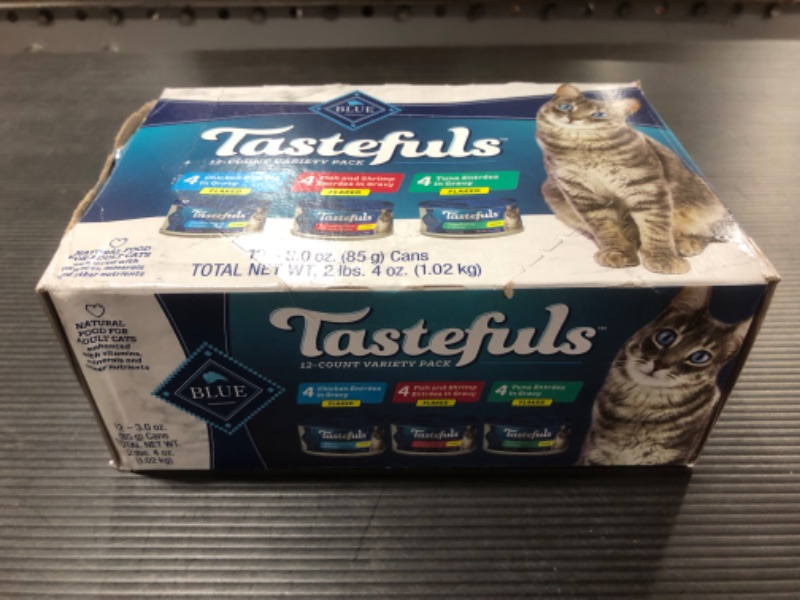 Photo 4 of Blue Buffalo Tastefuls Natural Flaked Wet Cat Food Variety Pack, Tuna, Chicken, Fish & Shrimp Entrées in Gravy 3-oz Cans (12 Count - 4 of Each Flavor)
BB 10/2024.