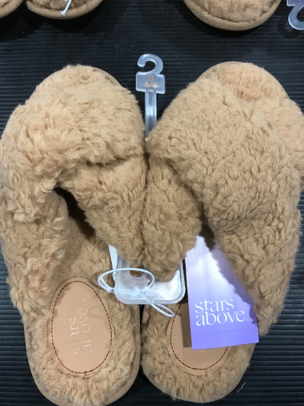 Photo 2 of [Size 5/6] Women's Paris Crossband Faux Shearling Slippers - Stars Above™

