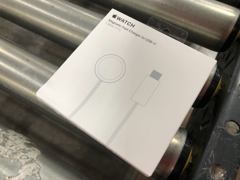 Photo 2 of Apple Watch Magnetic Fast Charger to USB Type-C Cable (1m) - White
