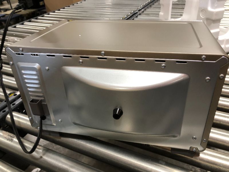 Photo 1 of Oster Designed for Life TSSTTVDFL2 6-Slice Toaster oven