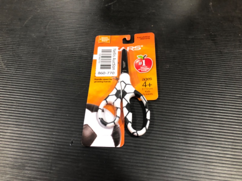 Photo 1 of Fiskars Blunt-tip 5" Safety Edge Scissors Ages 4+
