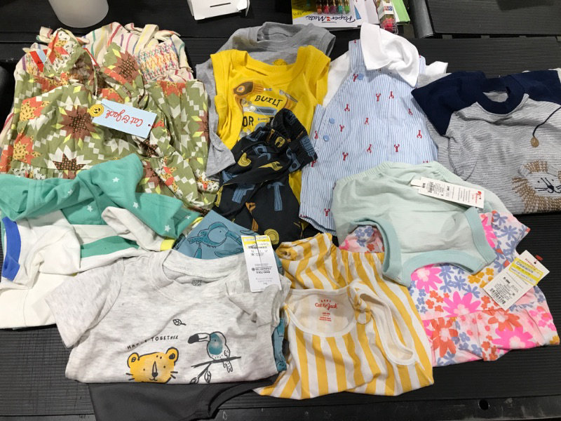 Photo 1 of BUNDLE OF KIDS CLOTHES VARIETY OF STYLES AND SIZES
10 PIECES