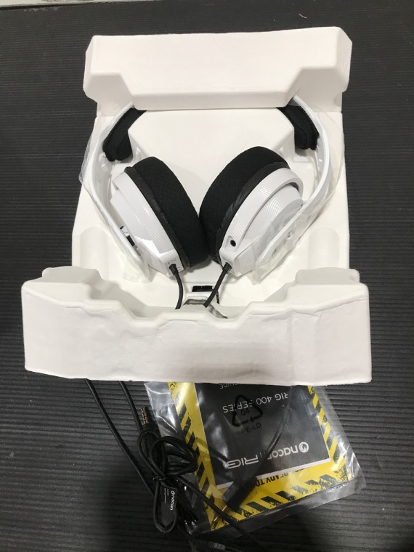 Photo 2 of RIG 400 HC Wired Performance Gaming Headset for Xbox Series X|S/Xbox One/PlayStation 4/5/Nintendo Switch/PC - White
