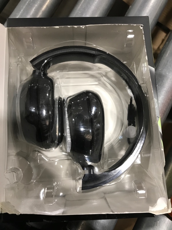 Photo 2 of Skullcandy - Riff Wireless On-Ear Headphones - Black