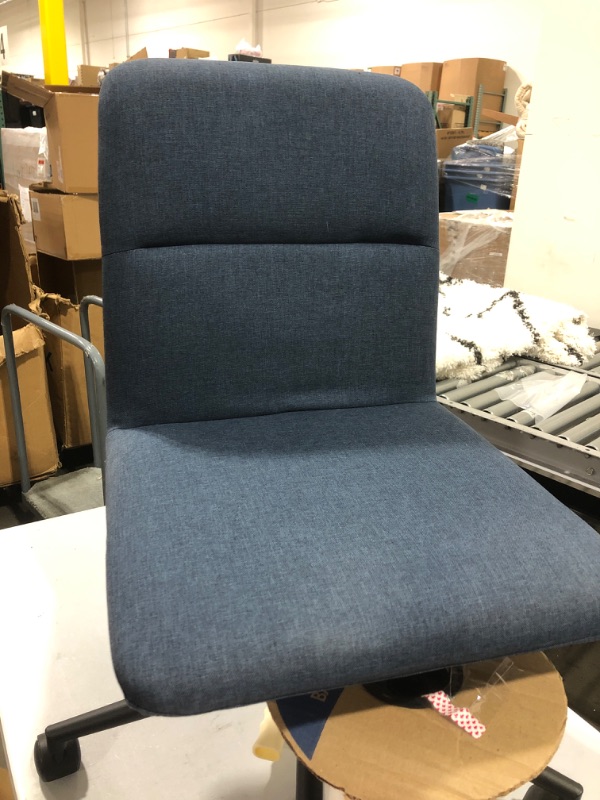 Photo 2 of RealRooms Olten Office Desk Chair - MAJOR USAGE 

