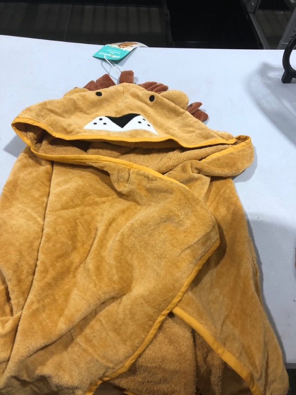 Photo 2 of 25"x50" Lion Hooded Towel - Pillowfort™
