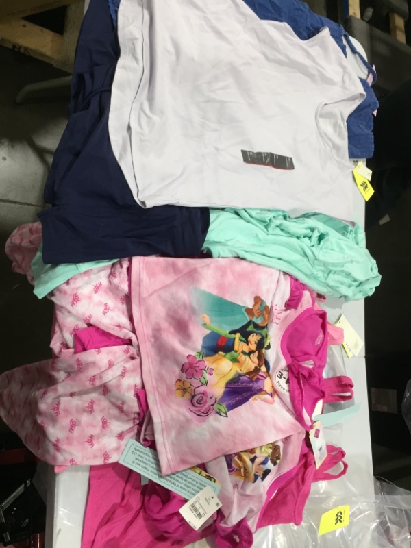 Photo 2 of BUNDLE OF CHILDREN KID CLOTHES 
